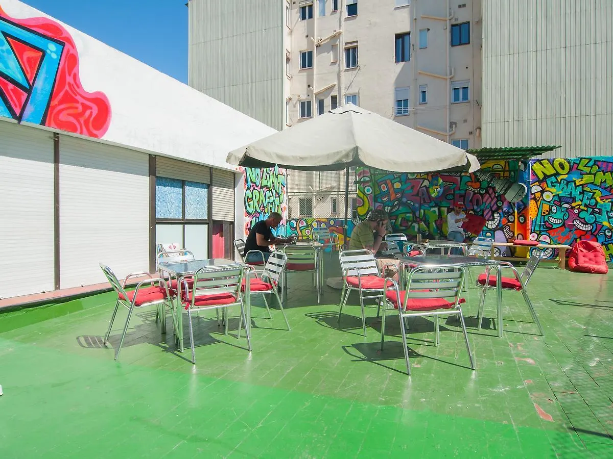 No Limit Hostel Graffiti Barselona İspanya