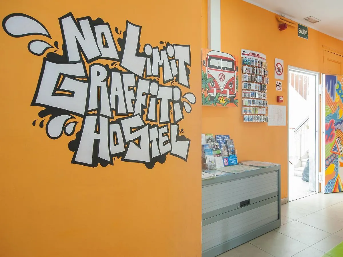No Limit Hostel Graffiti Barselona