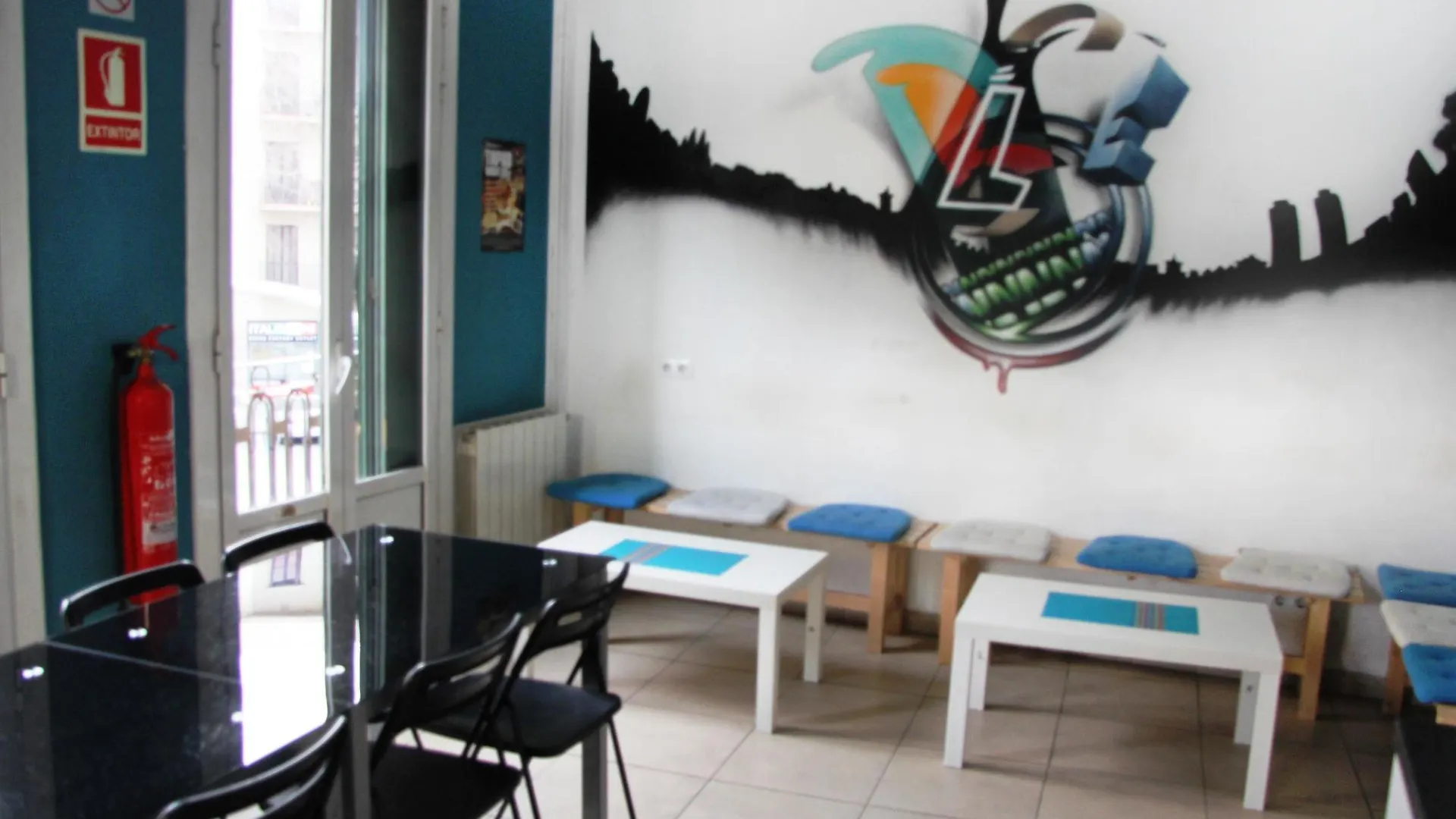 No Limit Hostel Graffiti Barselona İspanya